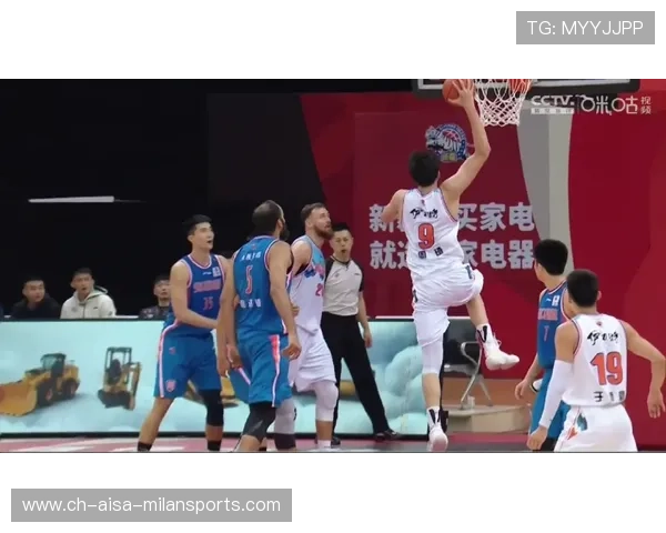 CBA 球员用防守转换发动终极进攻