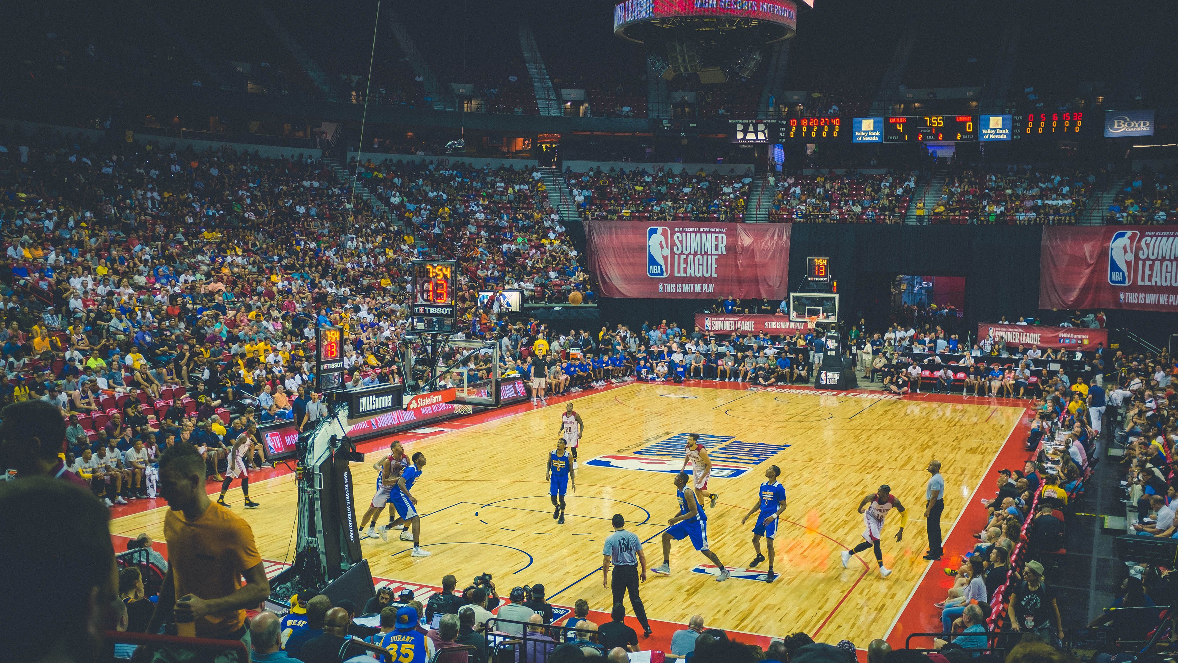 体育新闻中心构建智能体育内容分发系统，体育智能化系统